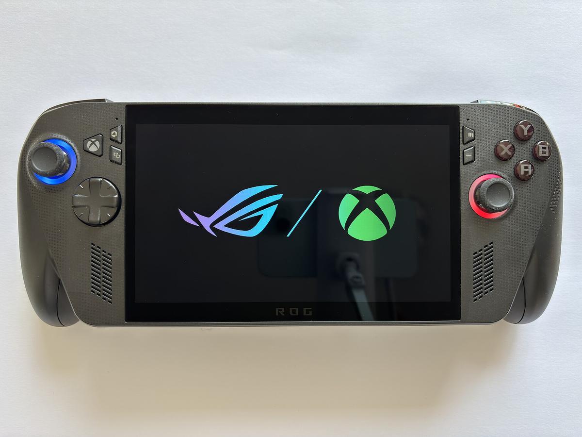 Handheld Emulation Devices vs a Console on a TV: Comparing Display Quality and Lag for Retro Games